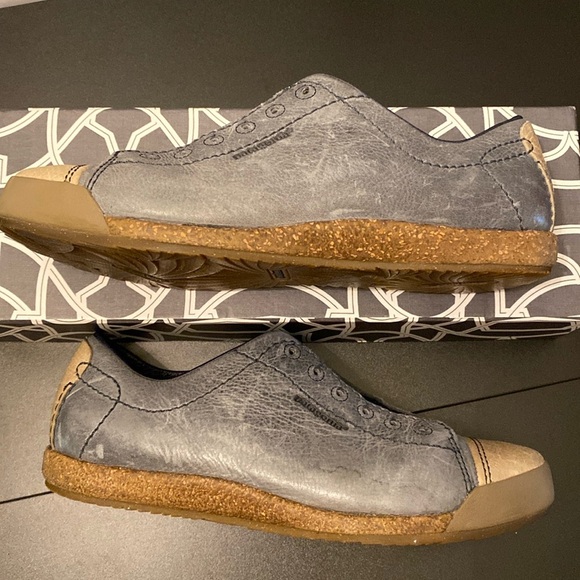 Patagonia Vintage Women’s Corridor Winter Sky Performance Footwear Size 7 - Picture 9 of 10